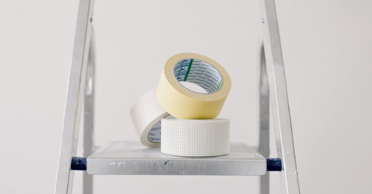 Showcasing Bold Fixtures in Modern Kitchen Designs