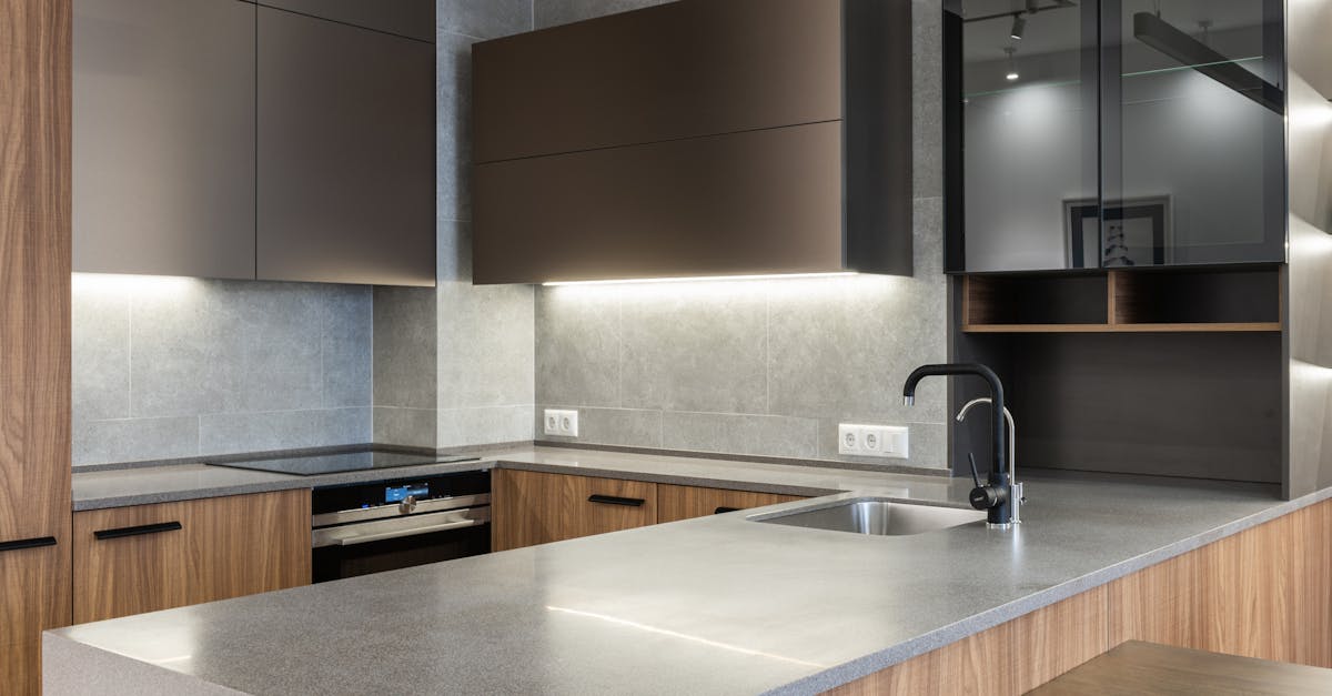 Vertical Storage Options to Enhance Your Kitchen Organisation